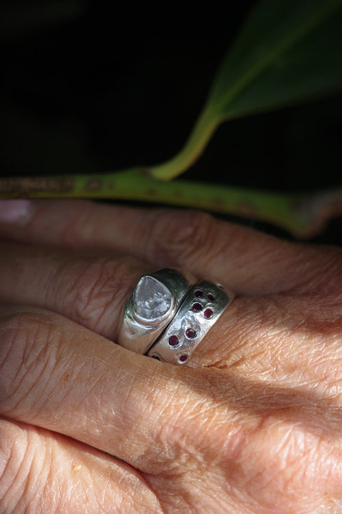 CHUNKY RUBY LAB GEMSTONE STUDDED BAND - STERLING SILVER 925