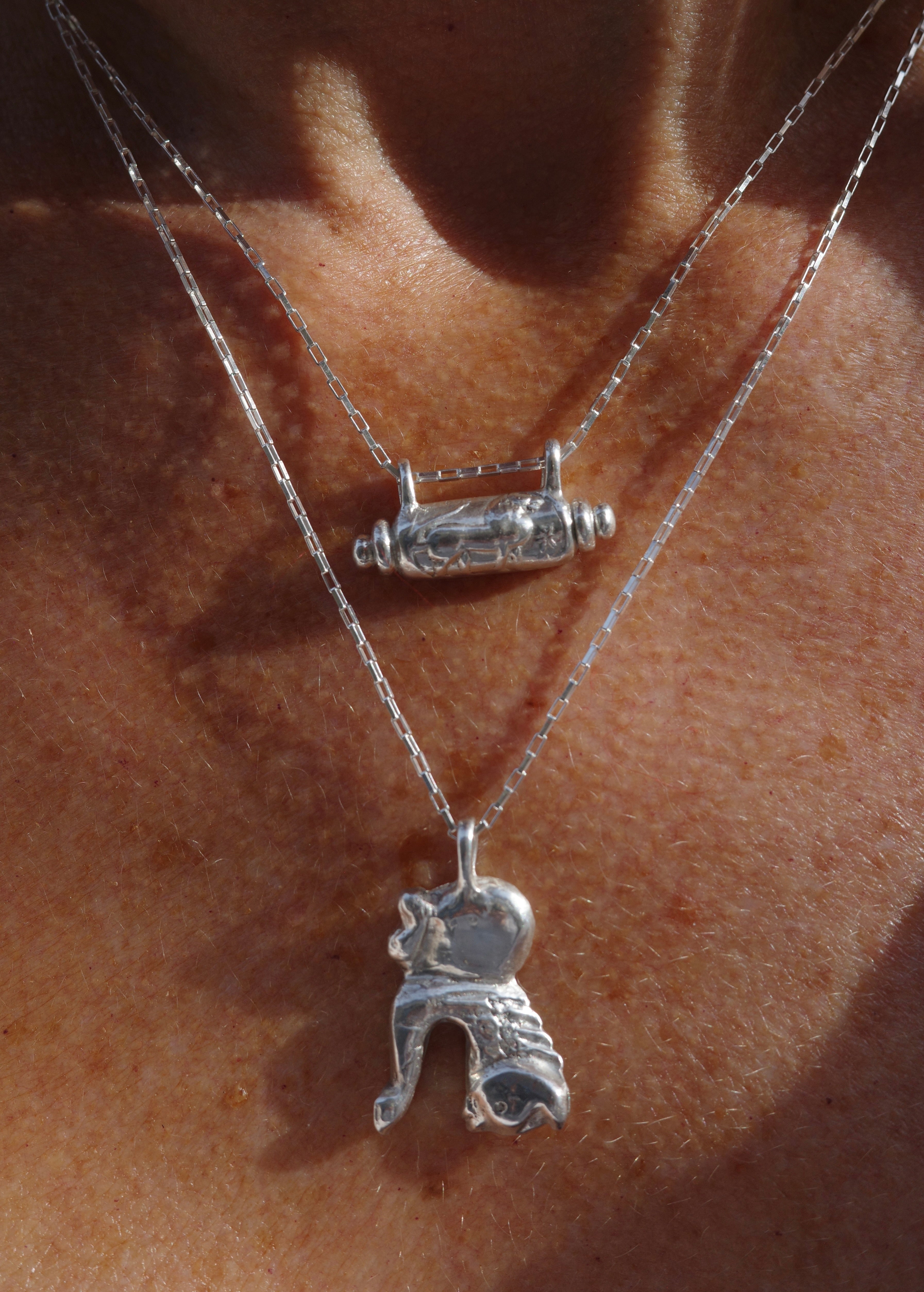 LION BARREL PENDANT - 925 SILVER