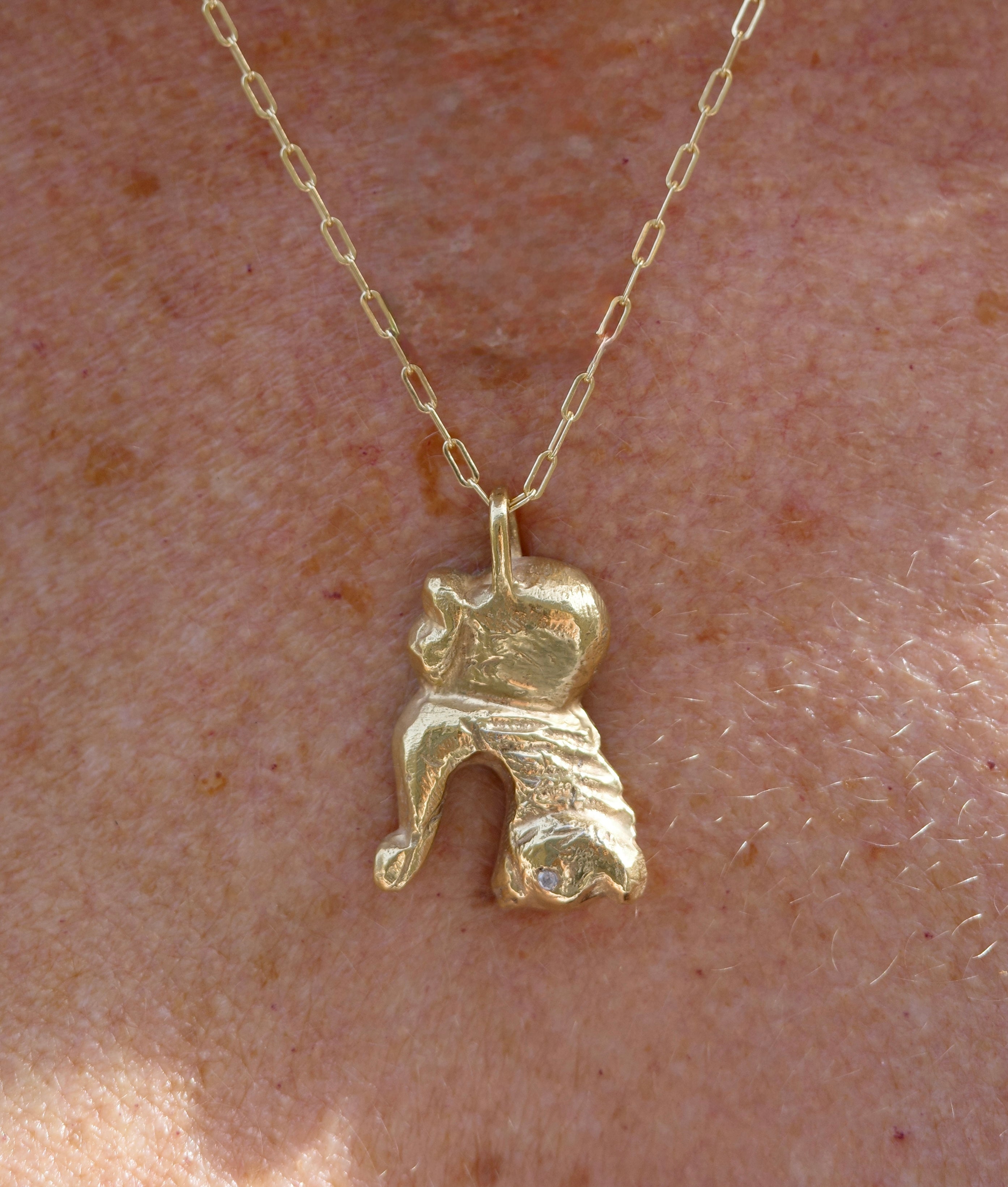 LION CAST PENDANT, GEMSTONE EYE - 18K GOLD VERMEIL